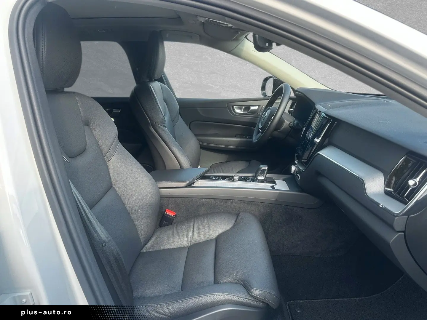 VOLVO XC60 B5 AWD Plus Dark ACC BLIS LED SD