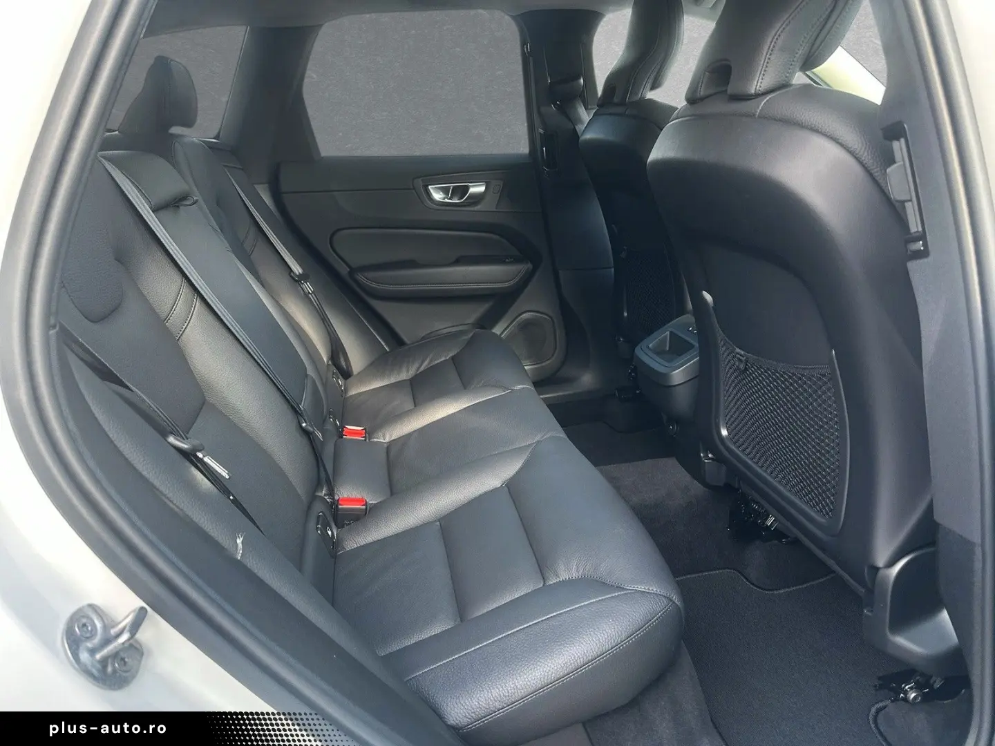 VOLVO XC60 B5 AWD Plus Dark ACC BLIS LED SD