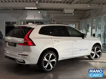 VOLVO XC60 B5 Ultra Dark ACC BLIS HUD PANO 360