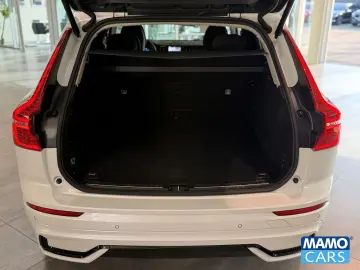 VOLVO XC60 B5 Ultra Dark ACC BLIS HUD PANO 360