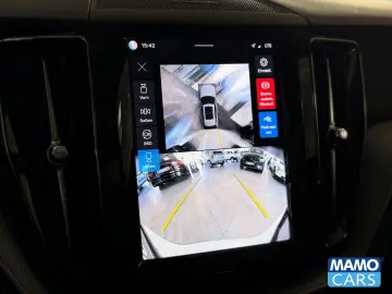 VOLVO XC60 B5 Ultra Dark ACC BLIS HUD PANO 360