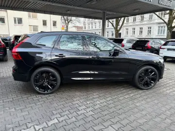VOLVO XC60 B5 Plus Black Edition 360 PANO H&K Lichtpak