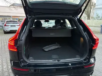VOLVO XC60 B5 Plus Black Edition 360 PANO H&K Lichtpak