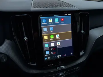 VOLVO XC60 B5 Plus Black Edition 360 PANO H&K Lichtpak