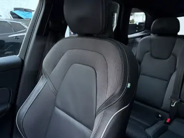 VOLVO XC60 B5 Plus Black Edition 360 PANO H&K Lichtpak