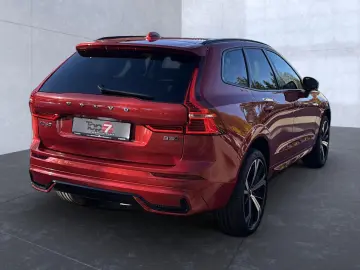 VOLVO XC60 B5 (Benzin) Ultra Dark AWD Automatik Navi