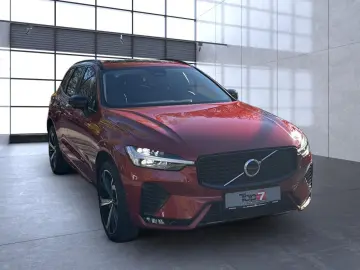 VOLVO XC60 B5 (Benzin) Ultra Dark AWD Automatik Navi