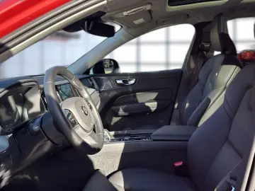 VOLVO XC60 B5 (Benzin) Ultra Dark AWD Automatik Navi