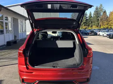 VOLVO XC60 B5 (Benzin) Ultra Dark AWD Automatik Navi