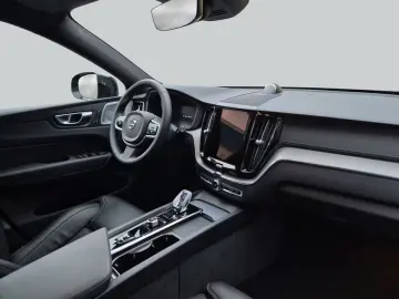 VOLVO XC60 B5 B AWD Ultra Black Edition HuD 360 View