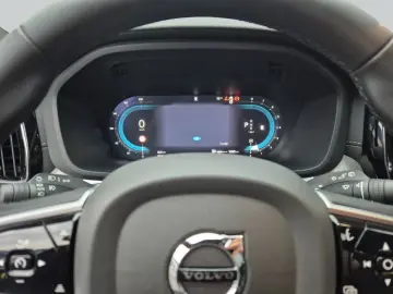 VOLVO XC60 B5 B AWD Ultra Black Edition HuD 360 View