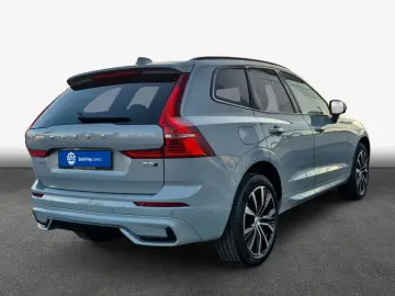VOLVO XC60 B5 B AWD Ultra Dark Akustikglas Pano