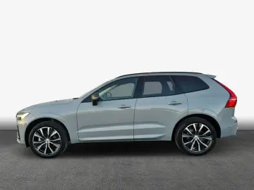 VOLVO XC60 B5 B AWD Ultra Dark Akustikglas Pano