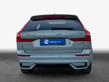 VOLVO XC60 B5 B AWD Ultra Dark Akustikglas Pano