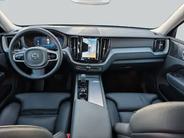 VOLVO XC60 B5 B AWD Ultra Dark Akustikglas Pano