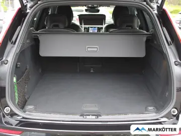 VOLVO XC60 Plus Black Edition AWD  NAVI BLIS