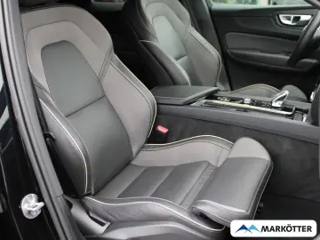 VOLVO XC60 Plus Black Edition AWD  NAVI BLIS