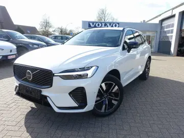 VOLVO XC60 Plus Dark Facelift! B5 AWD Head-Up Pano AHK