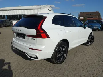 VOLVO XC60 Plus Dark Facelift! B5 AWD Head-Up Pano AHK