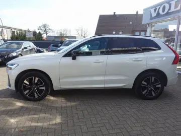 VOLVO XC60 Plus Dark Facelift! B5 AWD Head-Up Pano AHK
