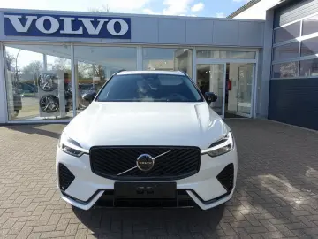 VOLVO XC60 Plus Dark Facelift! B5 AWD Head-Up Pano AHK