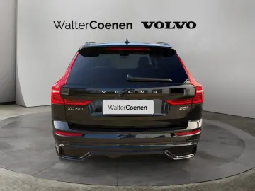 VOLVO XC60 B5 B AWD Plus Dark Luftfahrwerk  360  Cam