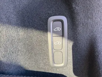 VOLVO XC60 B5 B AWD Plus Dark Luftfahrwerk  360  Cam