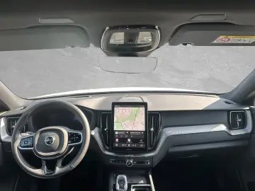 VOLVO XC60 B5 AWD Plus Black Edition ACC BLIS SD HUD