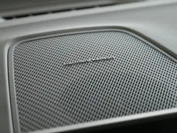 VOLVO XC60 B5 Plus Dark Reskin Pano Harman Kardon
