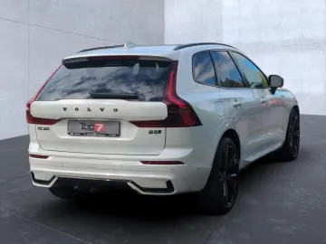 VOLVO XC60 B5 (Benzin) Ultra Black Edition AWD Navi