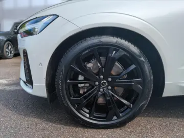 VOLVO XC60 B5 (Benzin) Ultra Black Edition AWD Navi
