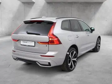 VOLVO XC60 B5 Benzin Ultra Dark AWD