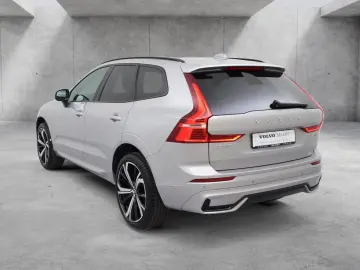VOLVO XC60 B5 Benzin Ultra Dark AWD