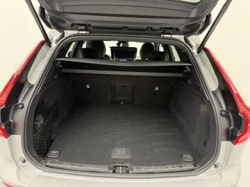 VOLVO XC60 B5 Benzin Ultra Dark AWD