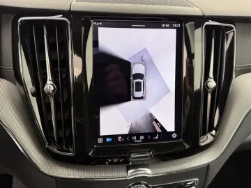 VOLVO XC60 B5 Benzin Ultra Dark AWD