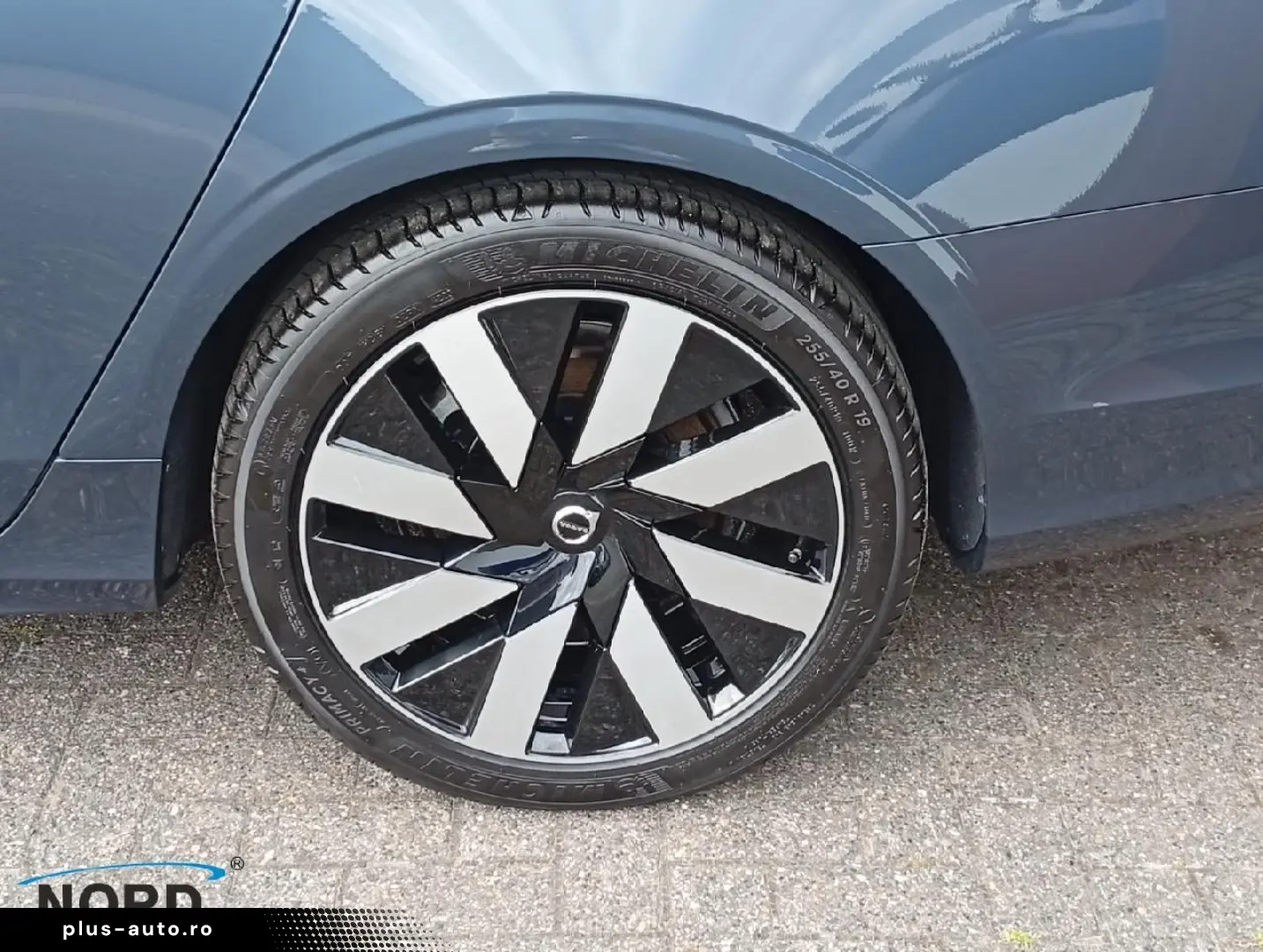 VOLVO S90 T8 Ultimate Dark Plug-In Hybrid AWD