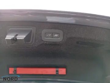 VOLVO S90 T8 Ultimate Dark Plug-In Hybrid AWD