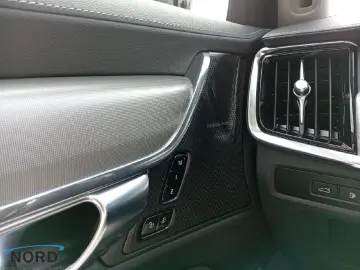 VOLVO S90 T8 Ultimate Dark Plug-In Hybrid AWD