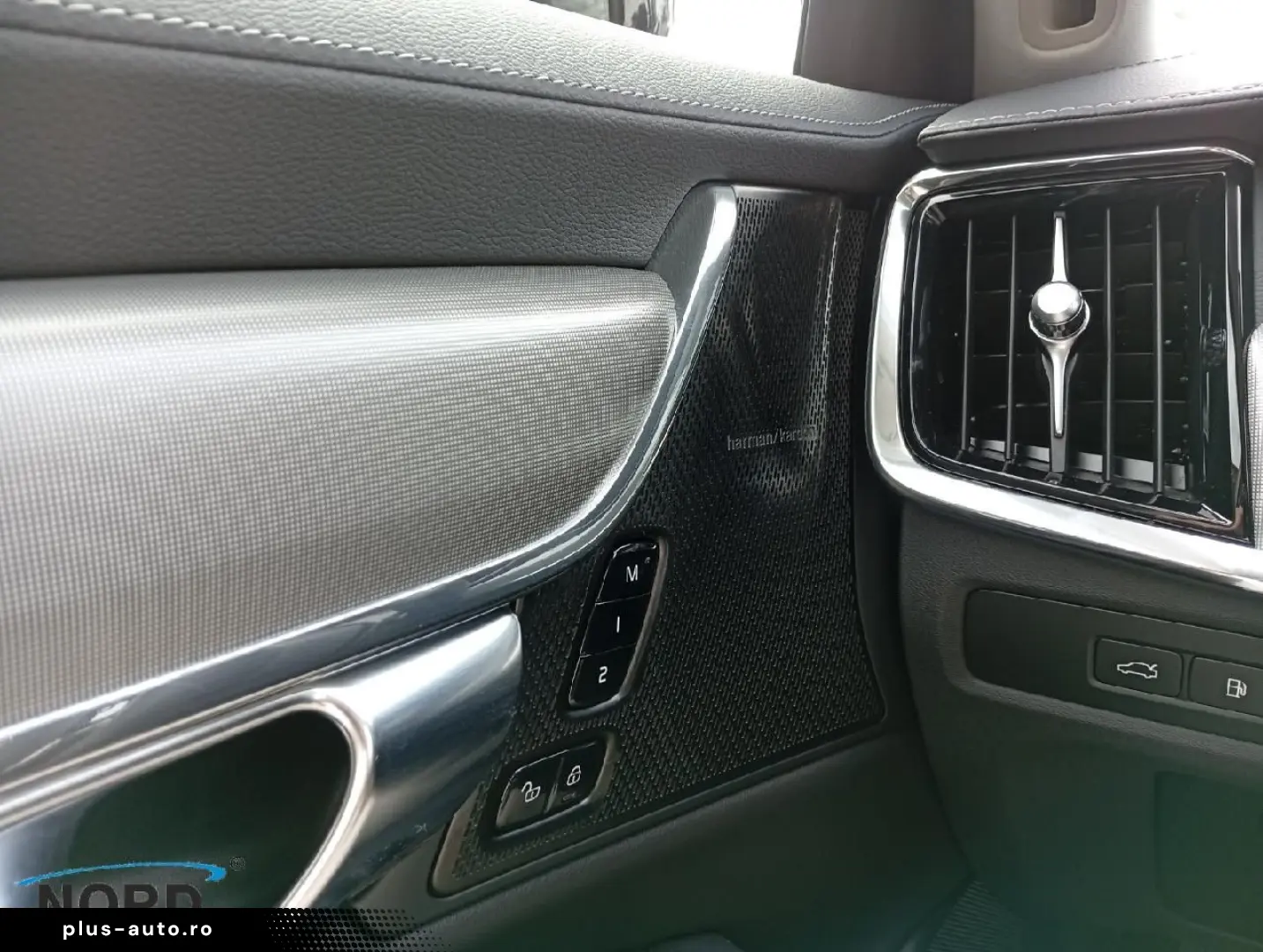 VOLVO S90 T8 Ultimate Dark Plug-In Hybrid AWD