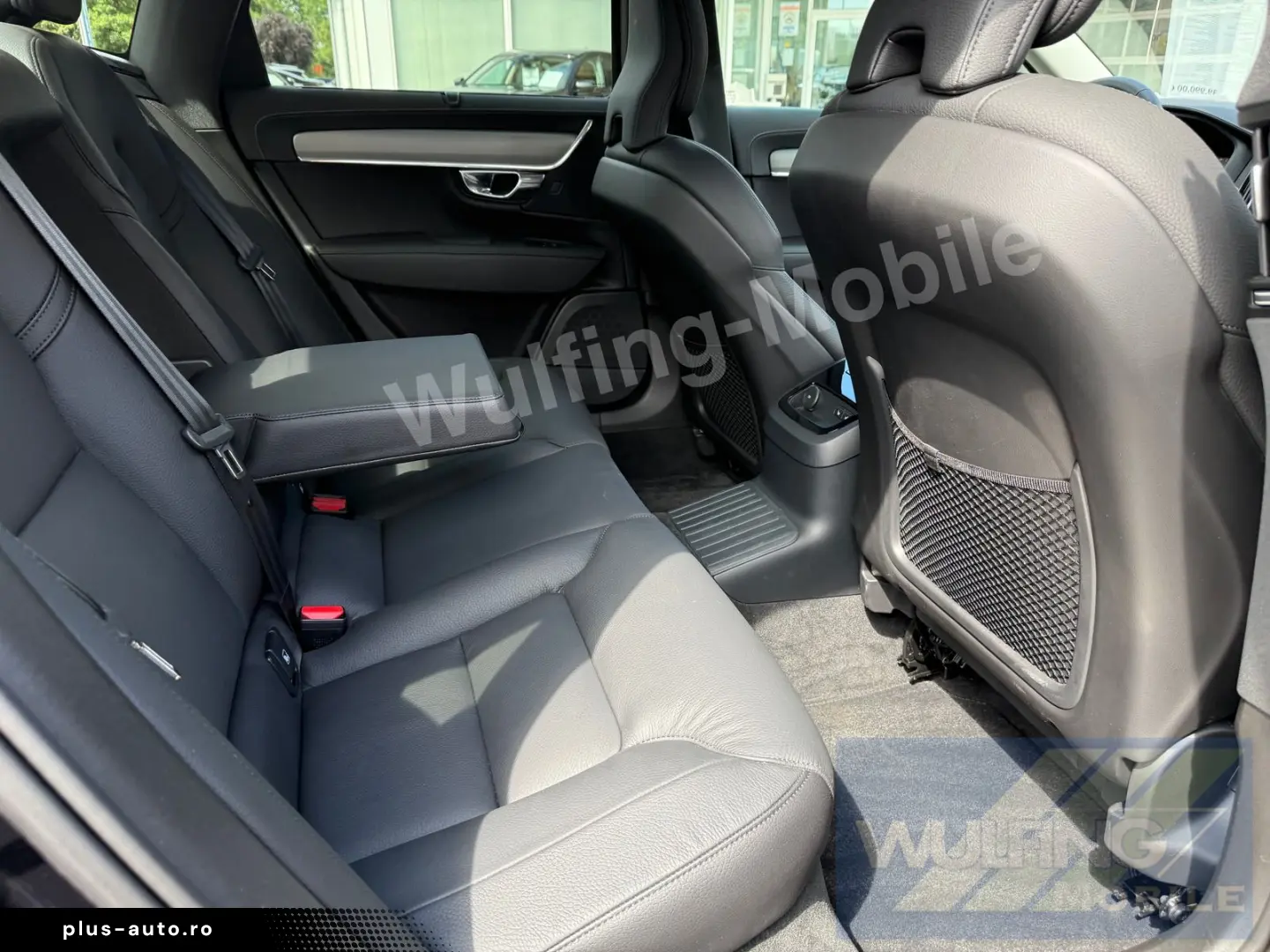 VOLVO S90 Ultimate Dark Recharge Plug-In Hybrid AWD