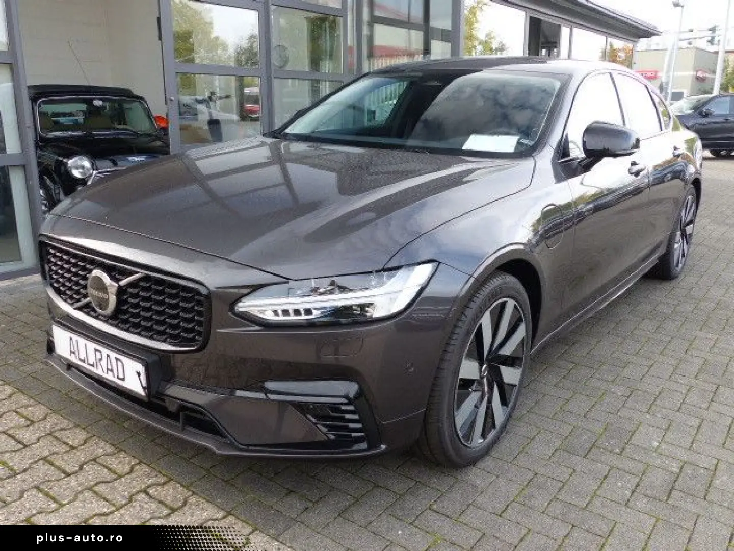 VOLVO S90 T8 Plus Dark Hybrid AWD  NP85T€ PANO 360