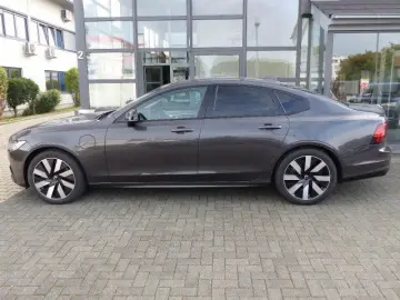 VOLVO S90 T8 Plus Dark Hybrid AWD  NP85T€ PANO 360