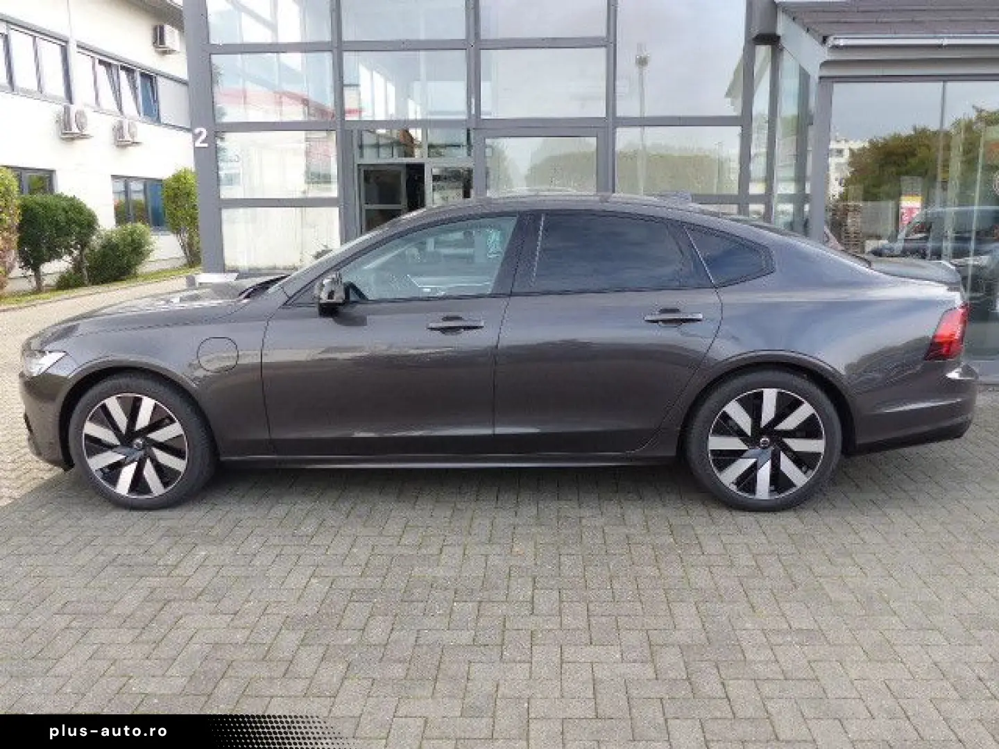 VOLVO S90 T8 Plus Dark Hybrid AWD  NP85T€ PANO 360