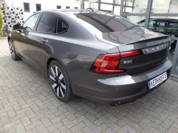 VOLVO S90 T8 Plus Dark Hybrid AWD  NP85T€ PANO 360