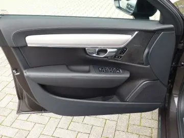 VOLVO S90 T8 Plus Dark Hybrid AWD  NP85T€ PANO 360
