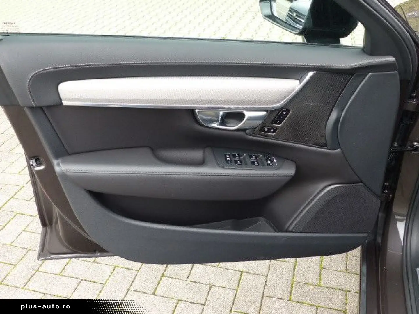 VOLVO S90 T8 Plus Dark Hybrid AWD  NP85T€ PANO 360