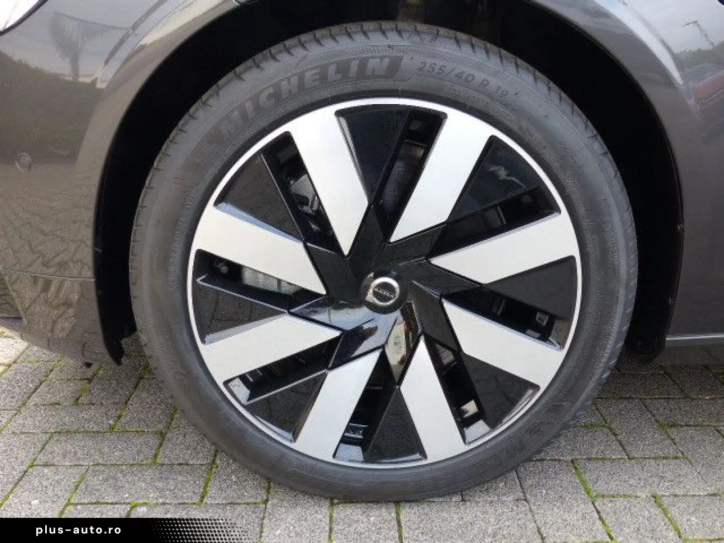 VOLVO S90 T8 Plus Dark Hybrid AWD  NP85T€ PANO 360