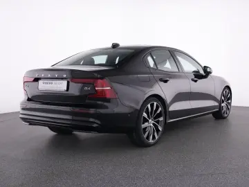 VOLVO S60 B4 Plus Dark  PANO STANDHZ 360  FAHRASS