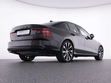 VOLVO S60 B4 Plus Dark  PANO STANDHZ 360  FAHRASS