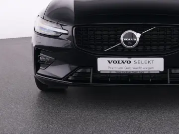 VOLVO S60 B4 Plus Dark  PANO STANDHZ 360  FAHRASS